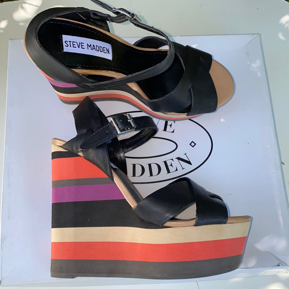 AUTH NIB Steve Madden Waaves Wedge Sandal US 5.5